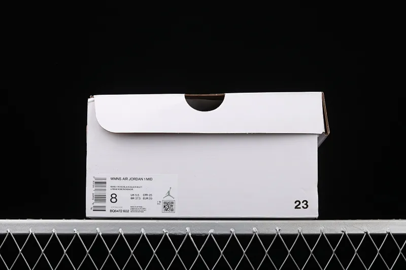 All categories Air Jordan Jordan series basketball shoes Air Jordan 1 Mid G version pure original Air Jordan 1 Mid GS AJ1 Joe 1 laser powder China basketball shoes BQ6472-602